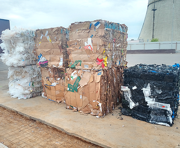 Riešenie multifunkčného lisu pre Bielorusko Recyklačné centrum