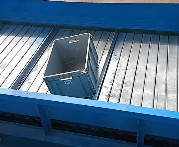 Riešenie multifunkčného lisu pre Bielorusko Recyklačné centrum